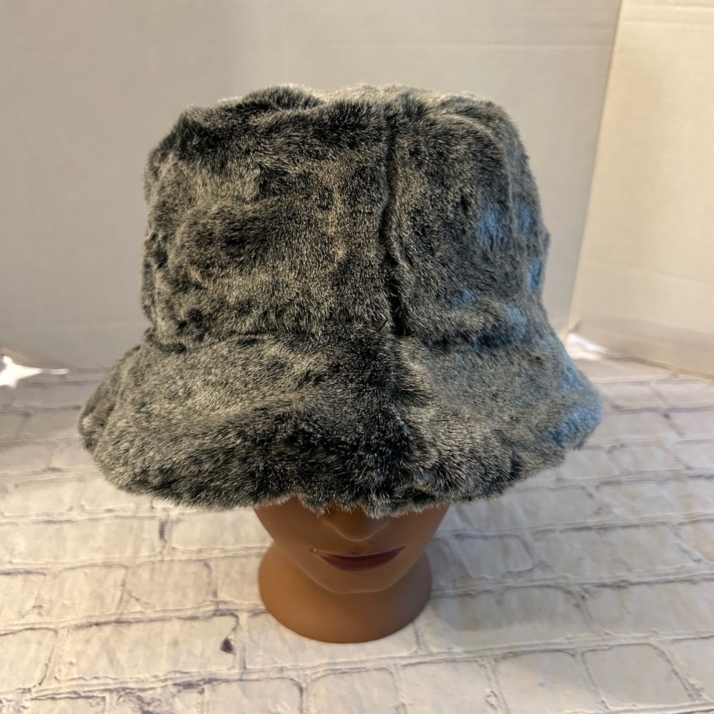 FAUX FUR GREY/BLACK WOMEN’S BUCKET HAT ACRYLIC OUTER FIT LARGE